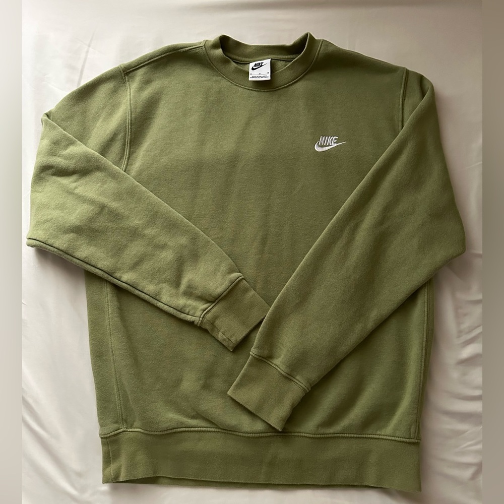 Sage green fleece Nike crewneck in size medium